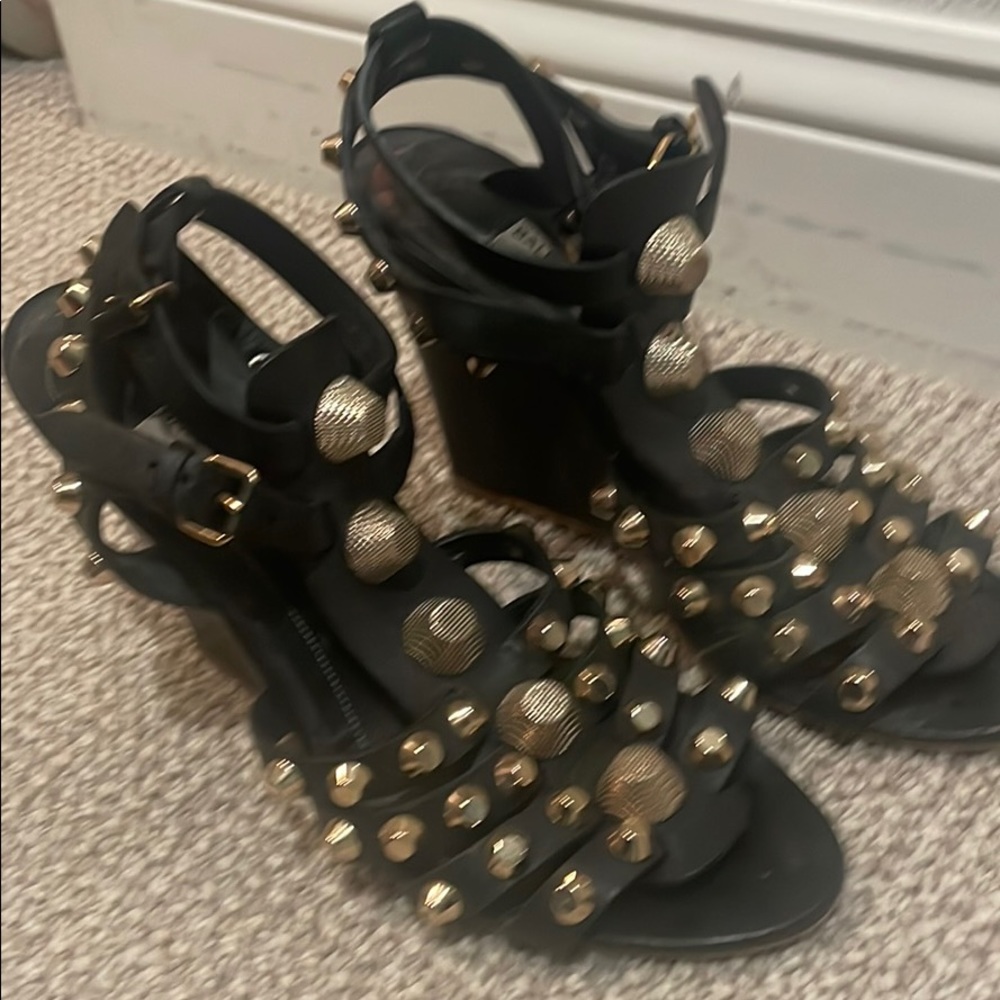 Balenciaga wedge size 40 studded